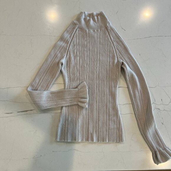 NWOT 100% merino wool light grey sweater from Petite Studio NYC XS X-small - Picture 4 of 8